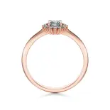 Pierścionek z różowego złota z diamentami